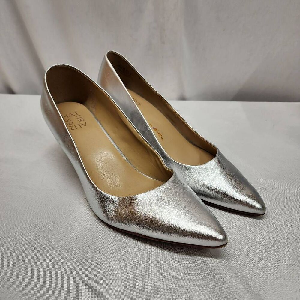 NATURALIZER Beverly Silver Metallic Leather Pointed Toe Kitten Heels 10.5M